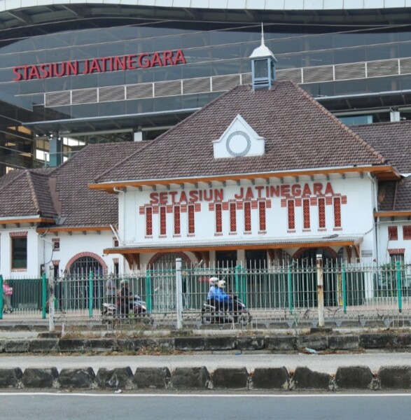 Antisipasi Kemacetan Lalu lintas, Adanya Aksi Damai di Kawasan Monas dan Kedutaan Besar Amerika, KA Jarak Jauh Keberangkatan Stasiun Gambir Diberhentikan di Stasiun Jatinegara