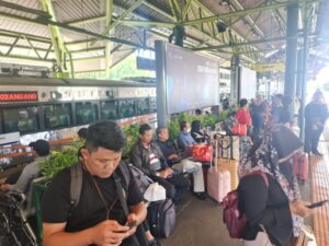 Gasspol, Selama Sepekan KA Papandayan dan KA Pangandaran Angkut 3.320 Penumpang dari Stasiun Gambir dan Bekasi